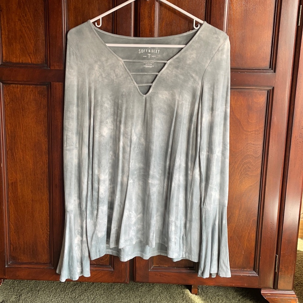 American Eagle Outfitters long sleeve top